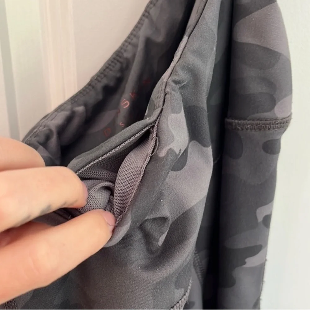 Danskin Women's Gray Camo Leggings - Picture 5 of 7